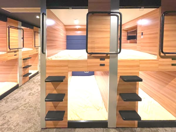 MAX CABIN