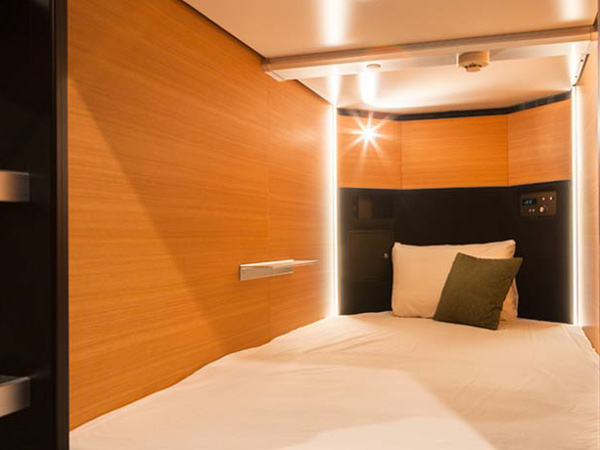 MAX CABIN